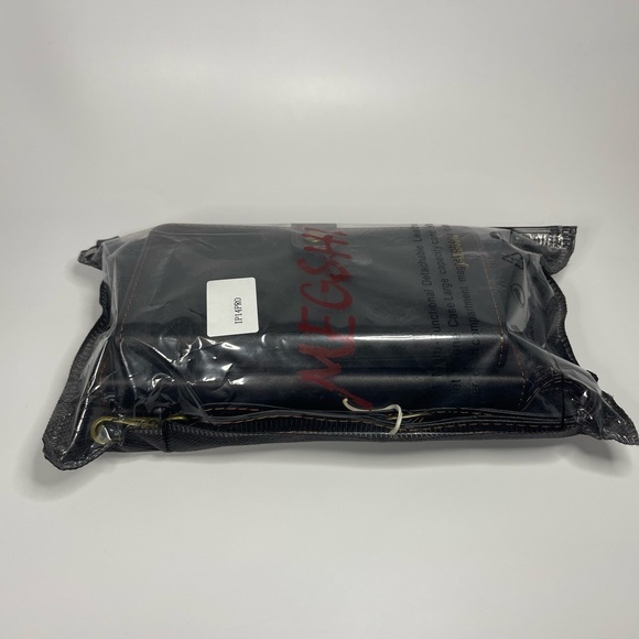 Casebus Classic Crossbody Detachable Magnetic Wallet Phone Case - Picture 3 of 6